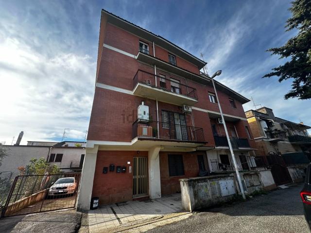 Appartamento in vendita di 173 m² in Via Dante Alighieri