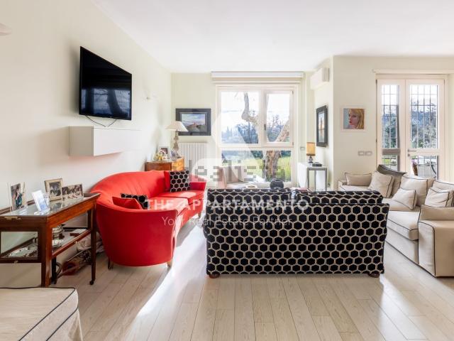 Appartamento in vendita di 173 m² in Via della Mendola