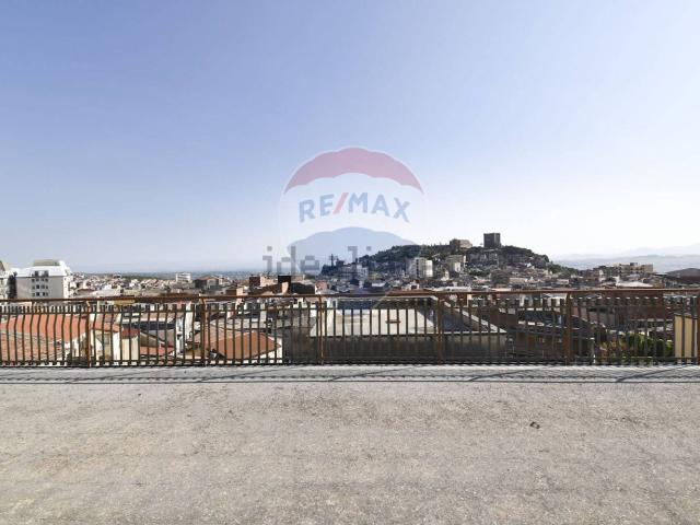 Appartamento in vendita di 173 m² in Via E. Bellia, 226