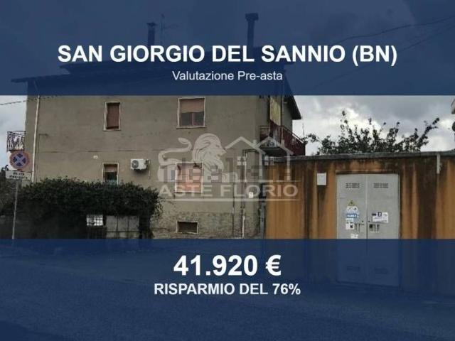 Appartamento in vendita di 173 m² in Via Fontanaisi, 37