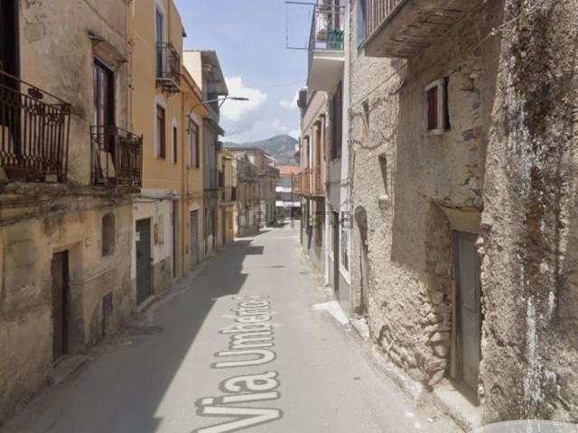 Appartamento in vendita di 173 m² in Via Francesco Petrarca