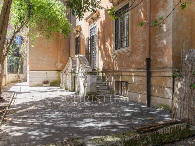 Appartamento in vendita di 173 m² in Via Levico