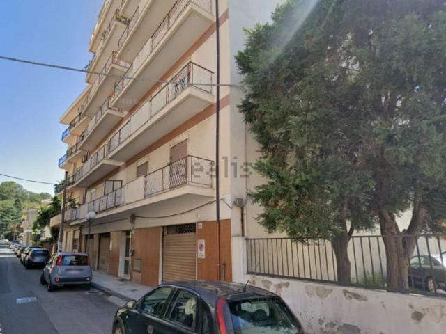 Appartamento in vendita di 173 m² in Via Moleti