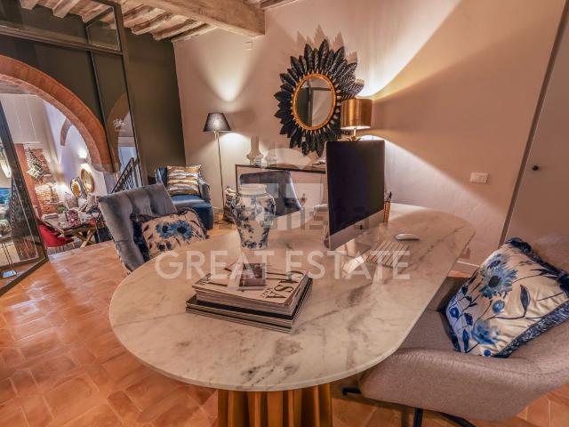 Appartamento in vendita di 173 m² in Via Pò di Mezzo