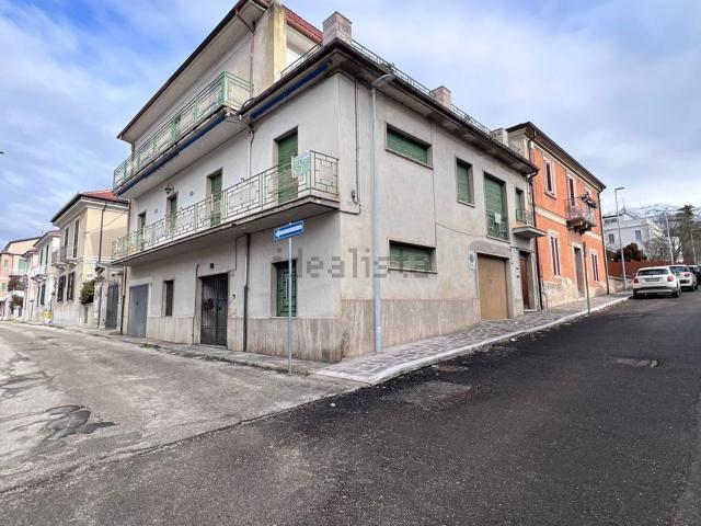 Appartamento in vendita di 173 m² in Via Trento, 24