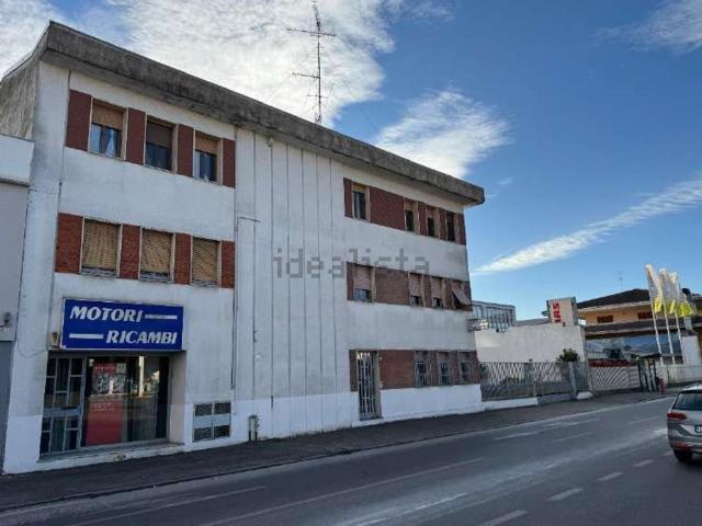 Appartamento in vendita di 173 m² in Corso Torino, 5