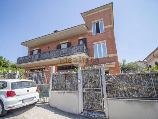 Appartamento in vendita di 173 m² in Piazza Nazionale, 23