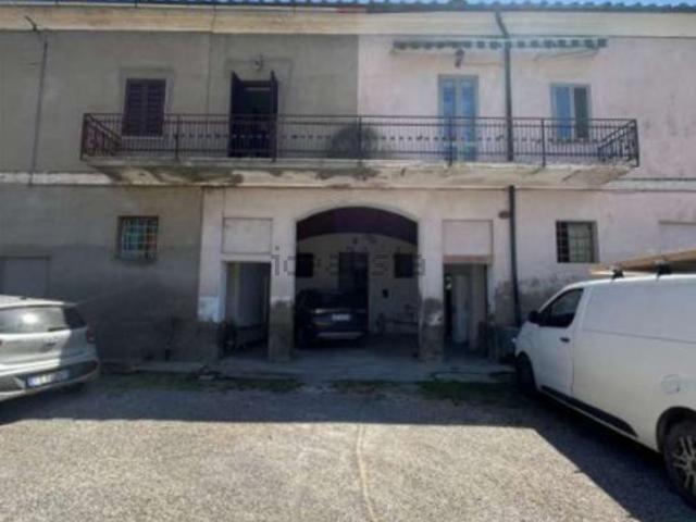 Appartamento in vendita di 173 m² in Strada Statale 326 Ovest