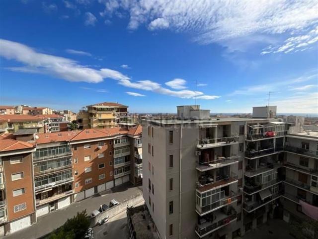 Appartamento in vendita di 174 m² in Via Caronda
