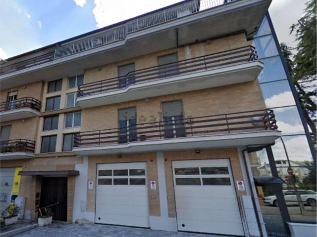 Appartamento in vendita di 174 m² in Via Achille Grandi, 6