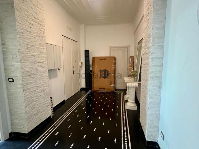 Appartamento in vendita di 174 m² in Via Alessandro Rimassa, 76