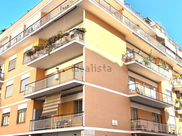 Appartamento in vendita di 174 m² in Via Giuseppe Troiani, 13