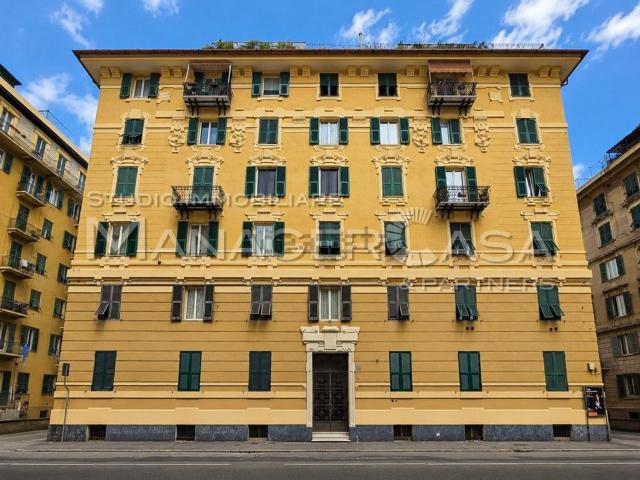 Appartamento in vendita di 174 m² in Via Giovanni Tommaso Invrea, 11