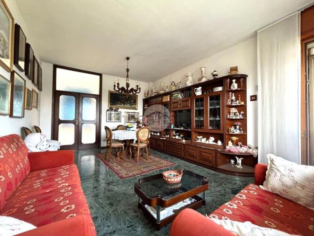Appartamento in vendita di 174 m² in Via Guglielmo Marconi, 21