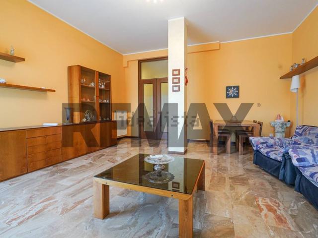 Appartamento in vendita di 174 m² in Via Europa Unita, 1