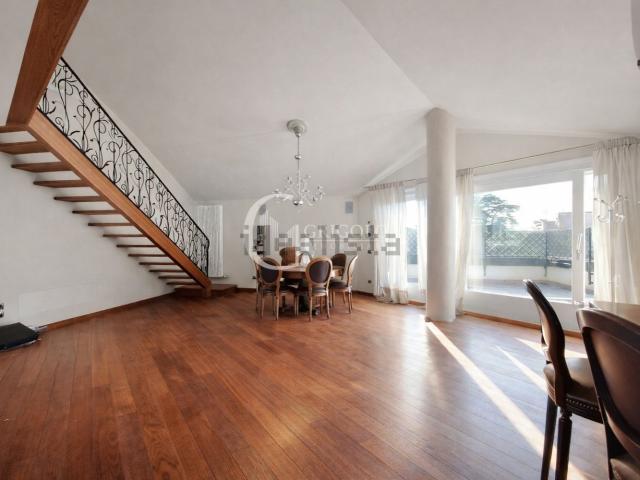 Appartamento in vendita di 174 m² in Via Fra&apos  Giocondo
