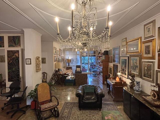 Appartamento in vendita di 174 m² in Via Francesco de Sanctis, 76