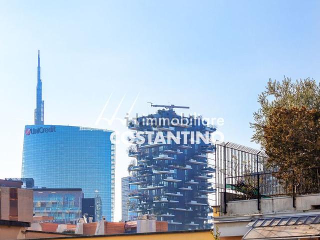 Appartamento in vendita di 174 m² in Via Ippolito Rosellini, 5