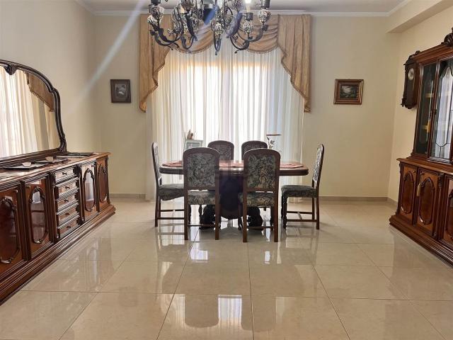 Appartamento in vendita di 174 m² in Via Lazio, 66