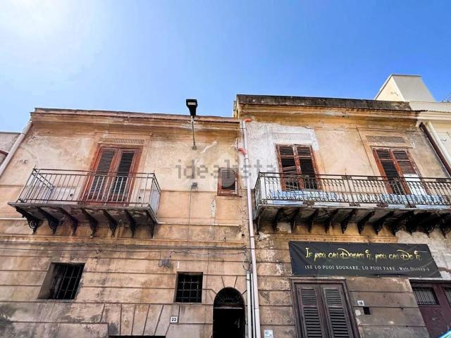 Appartamento in vendita di 174 m² in Via Litterio, 11