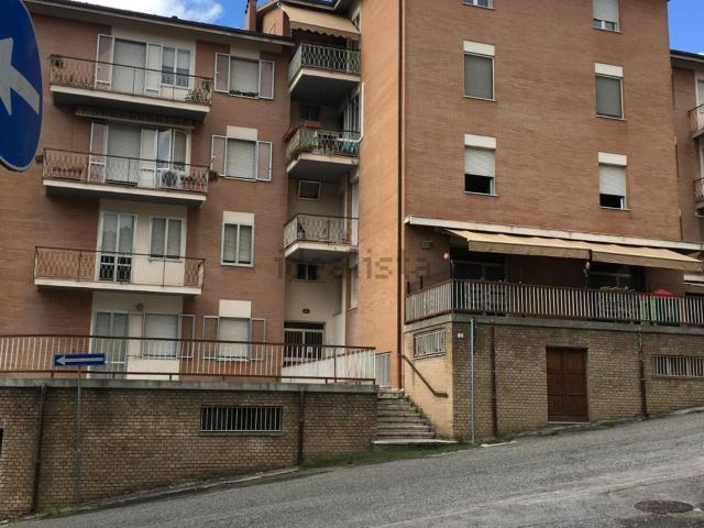 Appartamento in vendita di 174 m² in Via Muzio Oddi