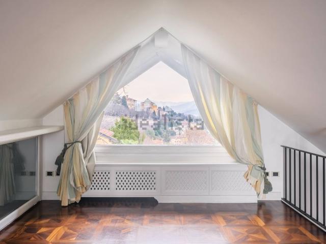 Appartamento in vendita di 174 m² in Via Sant&apos Alessandro, 71