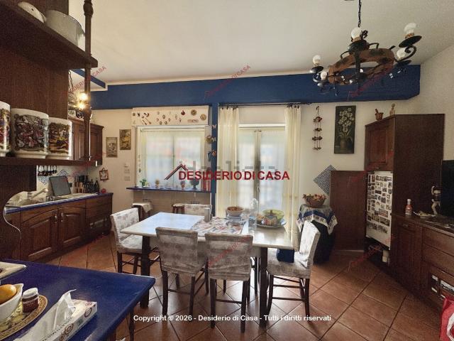Appartamento in vendita di 174 m² in Via Venero, 179
