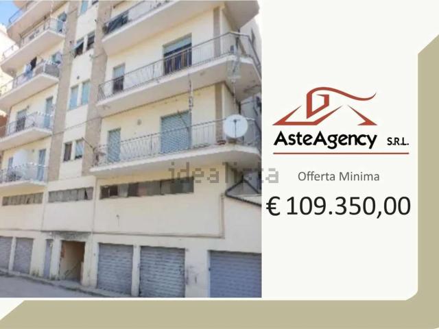 Appartamento in vendita di 174 m² in Via Vincenzo Monaldi, 41