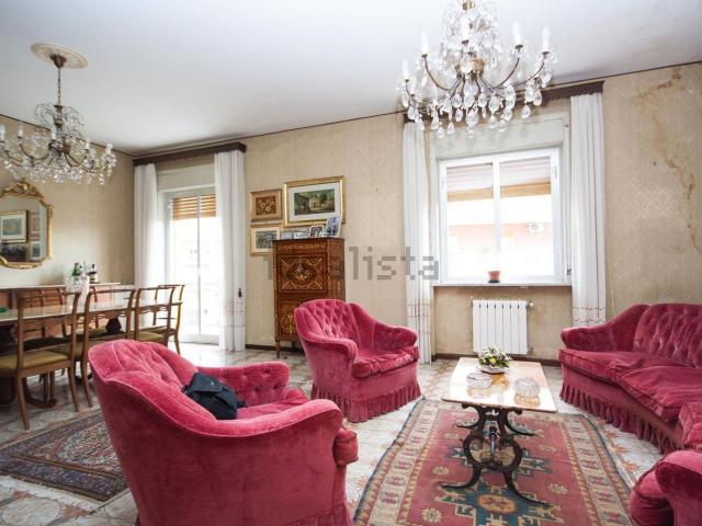 Appartamento in vendita di 174 m² in Viale Teracati