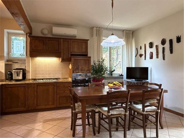 Appartamento in vendita di 174 m² in Viale Leonardo Da Vinci, 8
