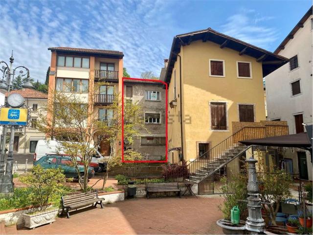 Appartamento in vendita di 174 m² in Largo Fusinelle