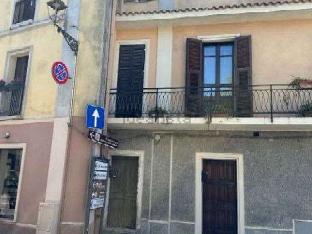Appartamento in vendita di 174 m² in Piazza Nino Sistu, 2