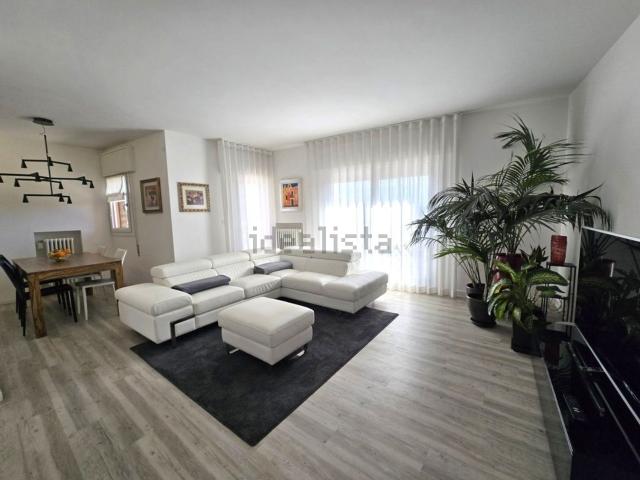 Appartamento in vendita di 174 m² in Piazza XXVII Ottobre, 62
