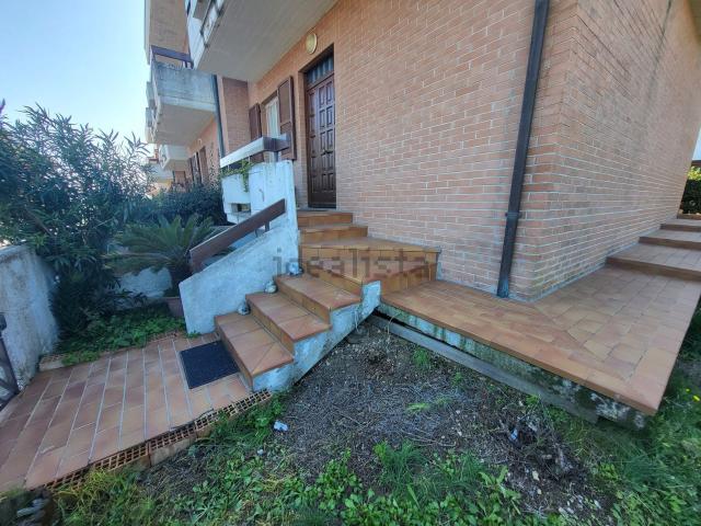 Appartamento in vendita di 174 m² in Strada Provinciale Potentina