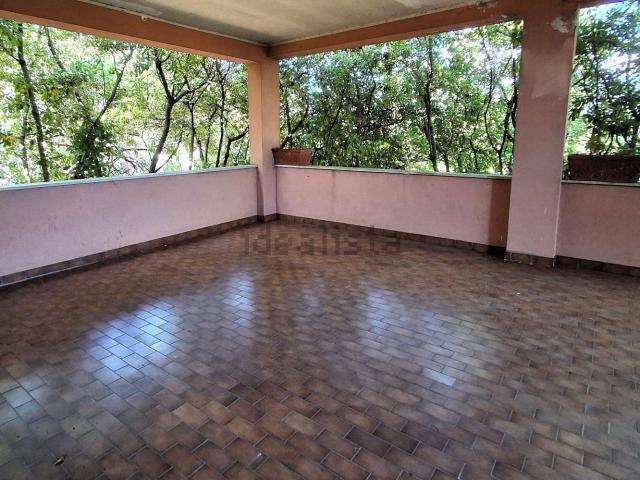 Appartamento in vendita di 175 m² in Via Colle Ottone Basso