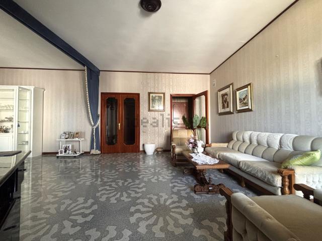 Appartamento in vendita di 175 m² in Via Costa, 17
