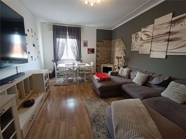 Appartamento in vendita di 175 m² in Via Bassa