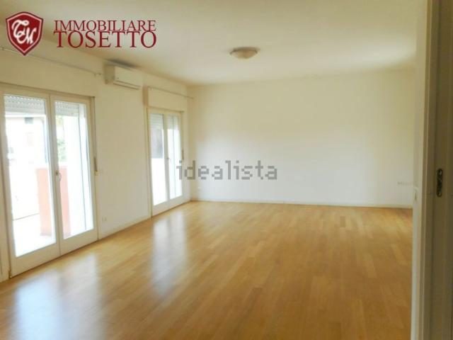 Appartamento in vendita di 175 m² in Via G. E. di Velo