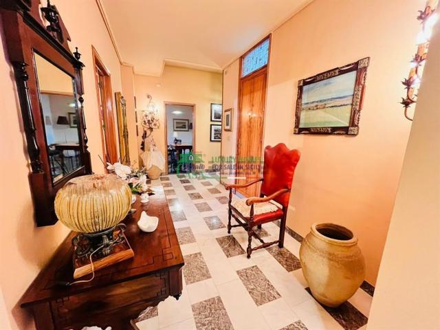 Appartamento in vendita di 175 m² in Via Generale Amato