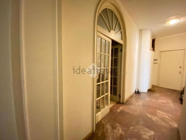 Appartamento in vendita di 175 m² in Via Genova, 18