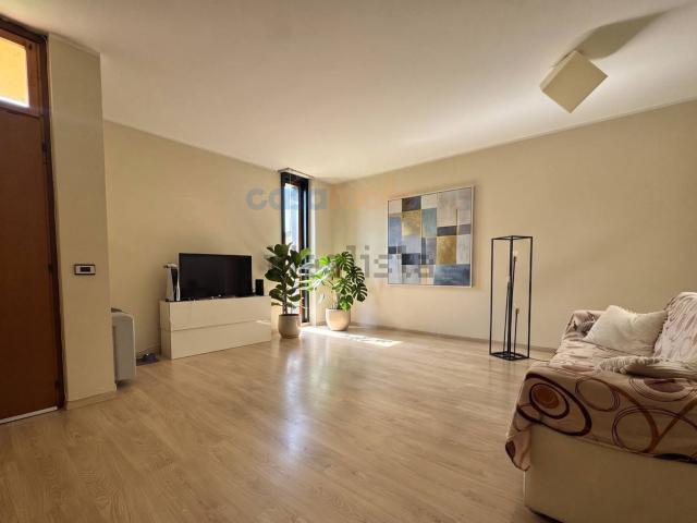 Appartamento in vendita di 175 m² in Via Giuseppe Toniolo