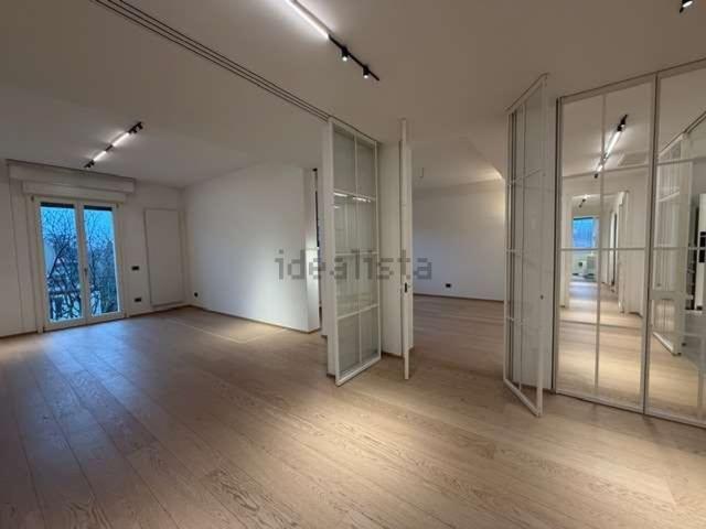 Appartamento in vendita di 175 m² in Via Gian Maria Barbieri