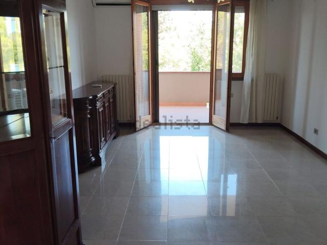 Appartamento in vendita di 175 m² in Via Giovanni Verga