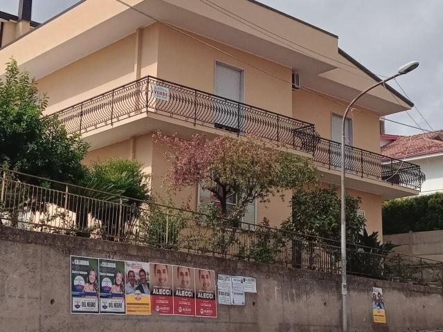 Appartamento in vendita di 175 m² in Via dei Mille, 6
