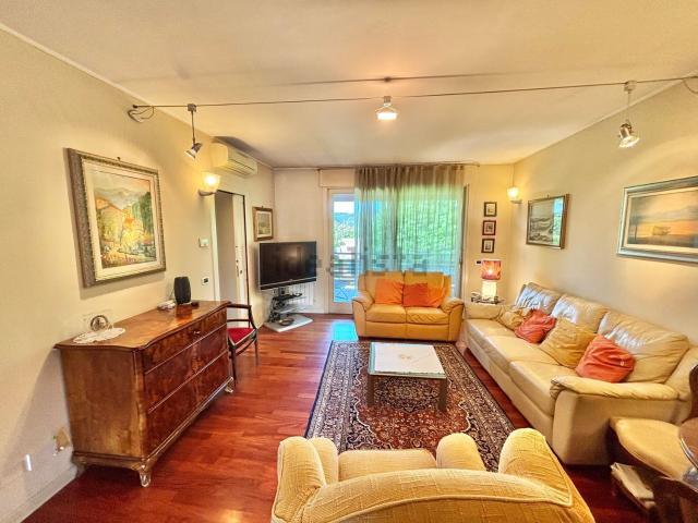 Appartamento in vendita di 175 m² in Via del Camposanto
