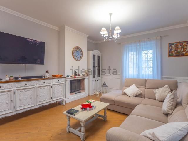 Appartamento in vendita di 175 m² in Via del Tempio della Fortuna