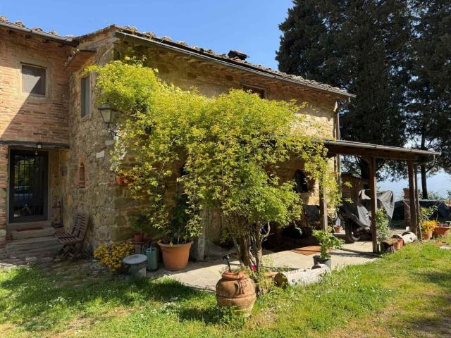 Appartamento in vendita di 175 m² in Via della Tassaia