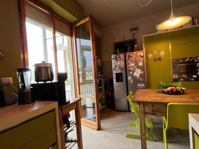 Appartamento in vendita di 175 m² in Via Eugenio Calò