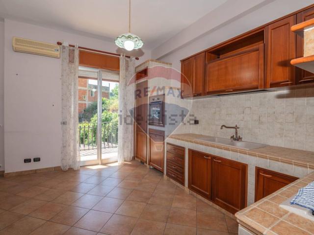 Appartamento in vendita di 175 m² in Via Fontana, 348