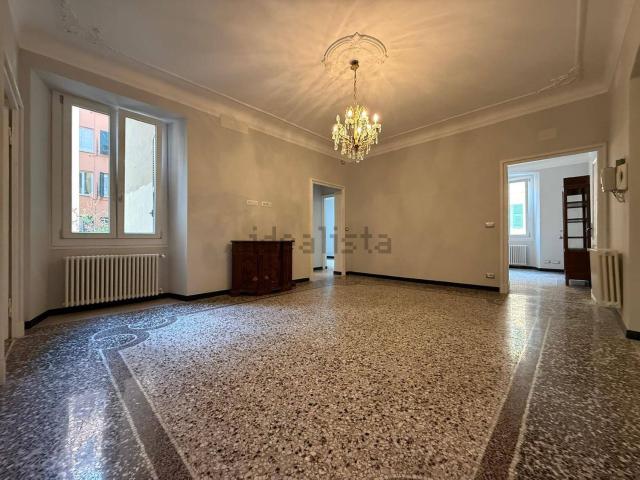 Appartamento in vendita di 175 m² in Via Felice Romani, 12